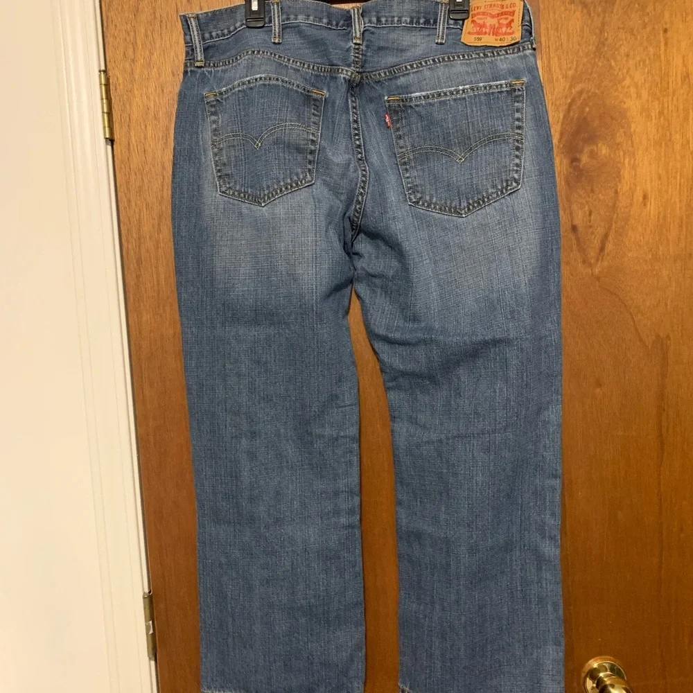 🌹 LEVI’S jeans size 40x30